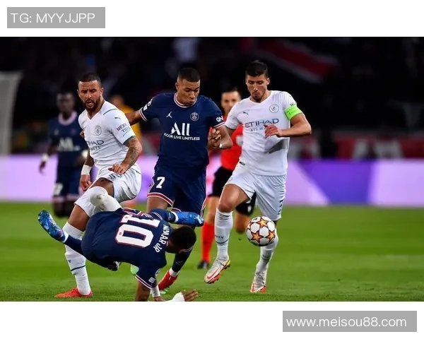 中超精彩对决巴黎圣日耳曼逆转曼城绝杀全场沸腾