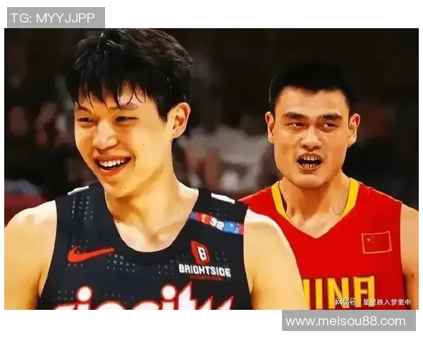 飞天姚明挑战极限篮球技艺展现超凡身姿与力量对决