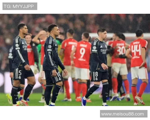 国王杯激战：拜仁与本菲卡战平补时进球引发全场狂欢点评